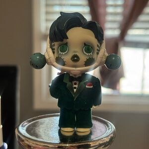 Popmart skull panda x Addams family- lurch